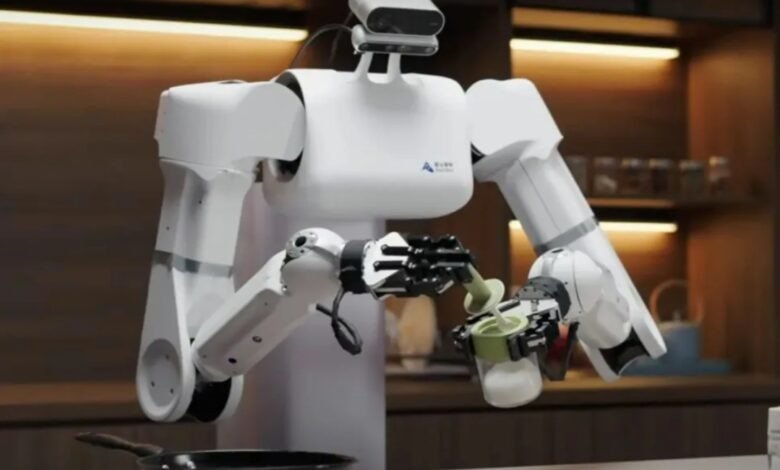 شركة صينية تبتكر روبوتًا شبيها للبشر